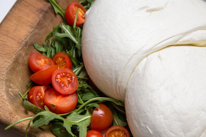 Antipasto di mozzarella e pomodorini